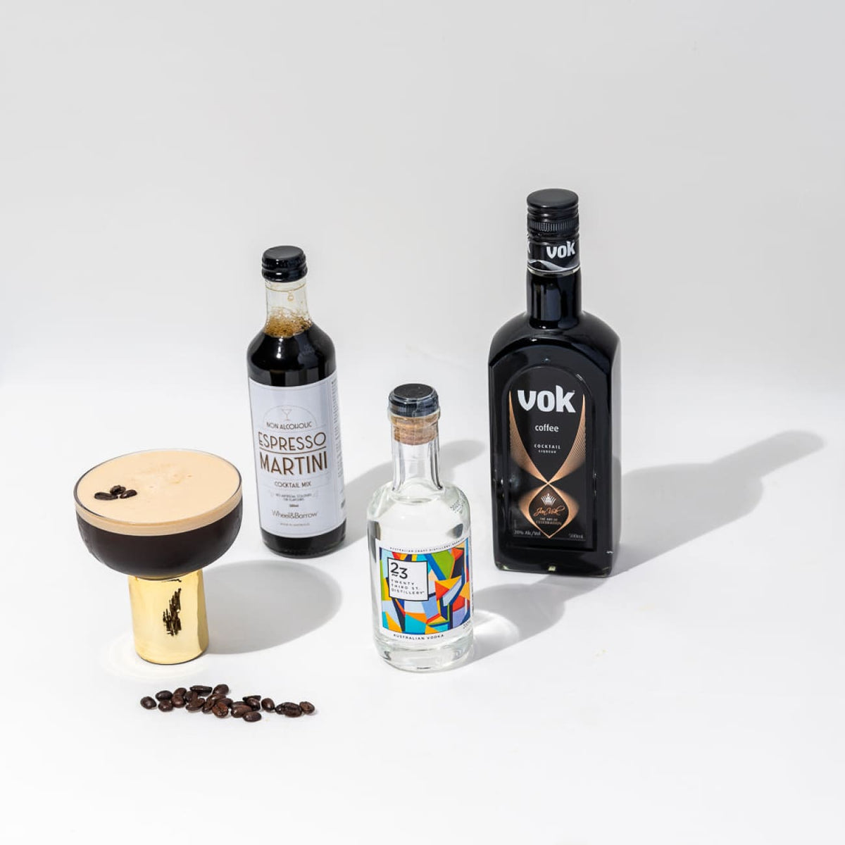 http://sippify.com.au/cdn/shop/products/espresso-martini-at-home-cocktail-kit-gift-pack-595_1200x1200.jpg?v=1661231478